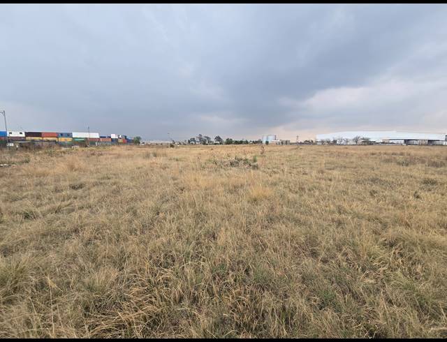 47,000M² VACANT LAND FOR SALE IN APEX